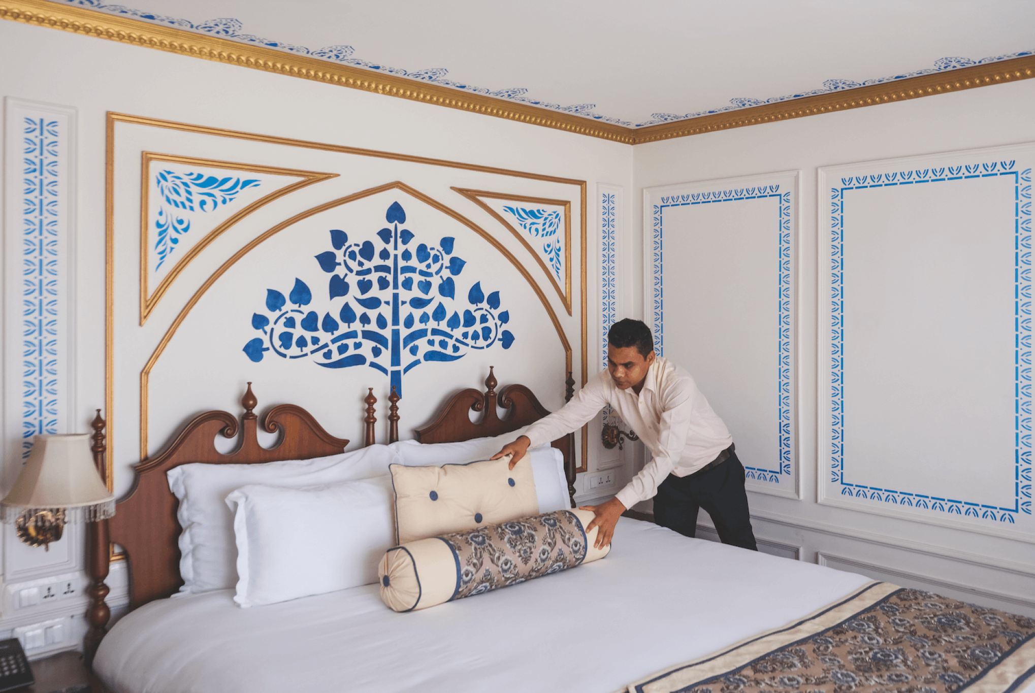 SIGNATURE SUITE - MV ganges voyager cruise